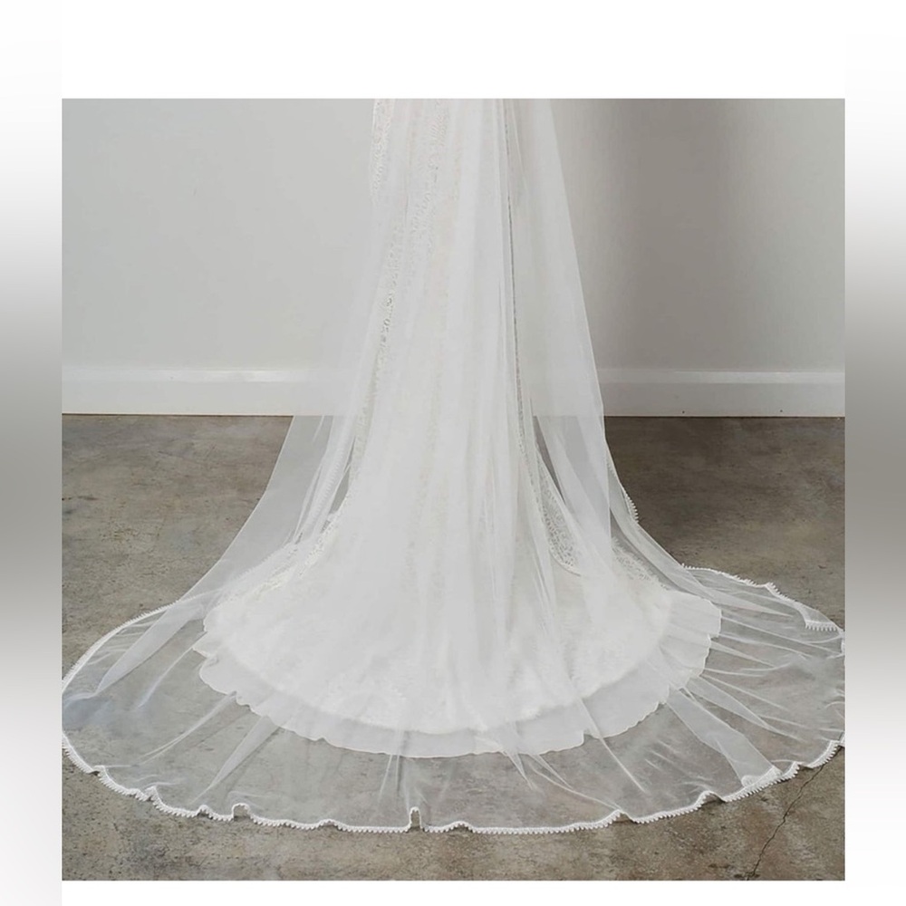Grace loves lace Chelo veil